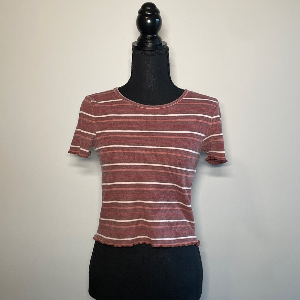 American Eagle t-shirt in size medium, with red and white stripes.